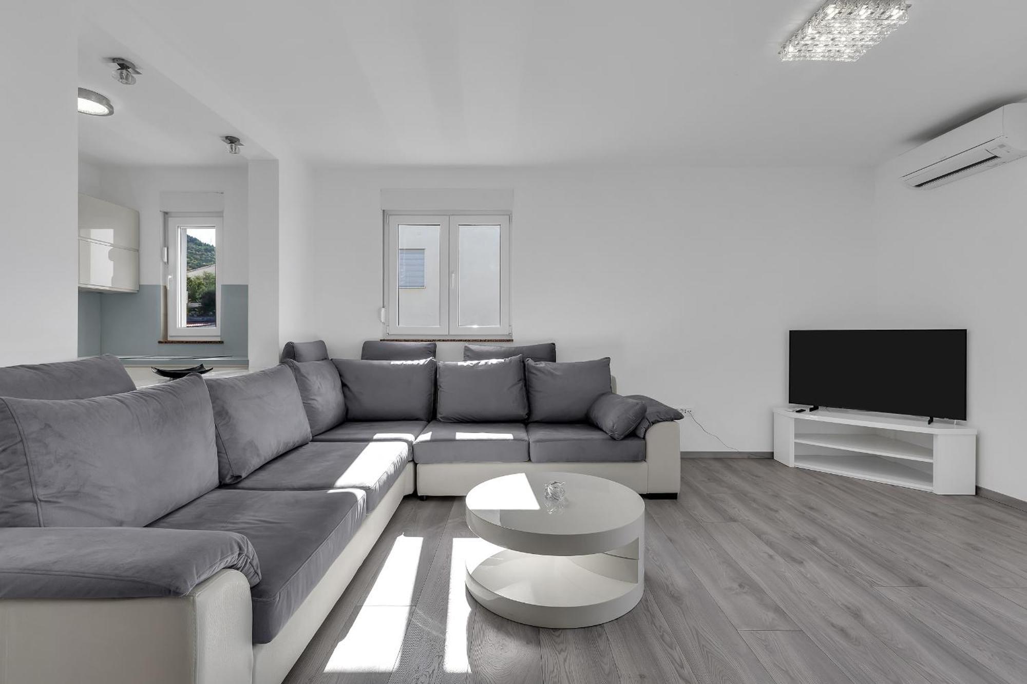 Sea View Apartments Dammi With Free Parking 马卡尔斯卡 外观 照片